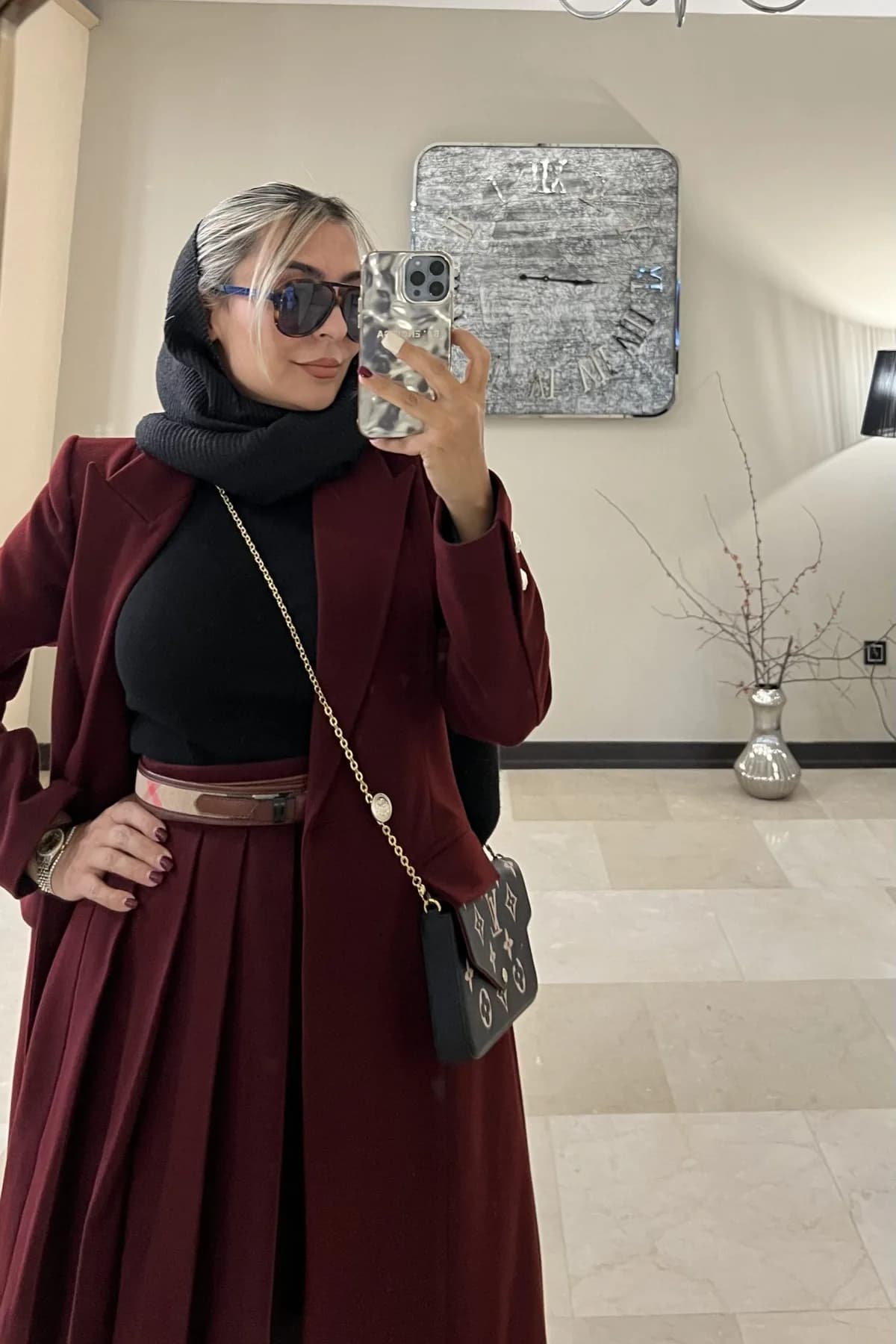 دامن پلیسه